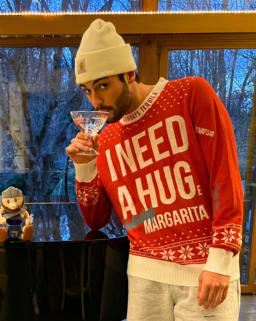 I NEED A HUGe HOLIDAY SWEATER